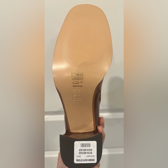 NEW Urban Outfitters Mid Calf Brown Patent Block Heel Boots - Picture 6 of 6